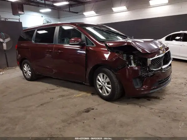 KNDMB5C14H6333338 2017 KIA SEDONA - Image 1