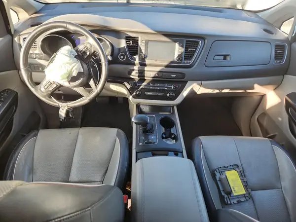 KNDMB5C14H6338832 2017 KIA SEDONA - Image 8