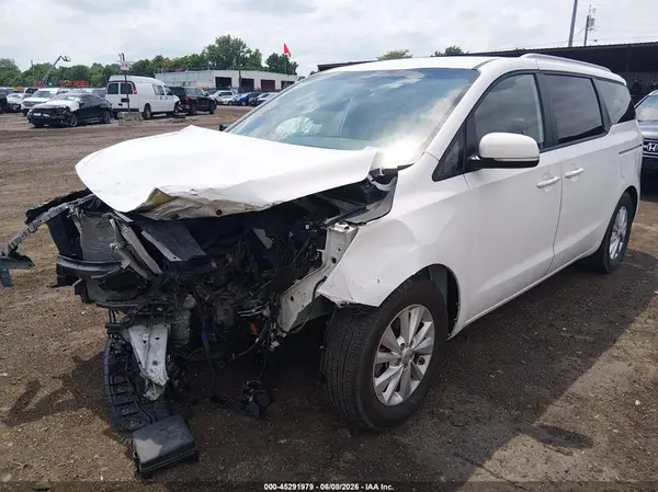 KNDMB5C14H6339723 2017 KIA SEDONA - Image 2