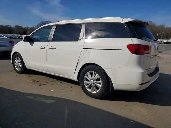 KNDMB5C14J6359153 2018 KIA SEDONA - Image 2