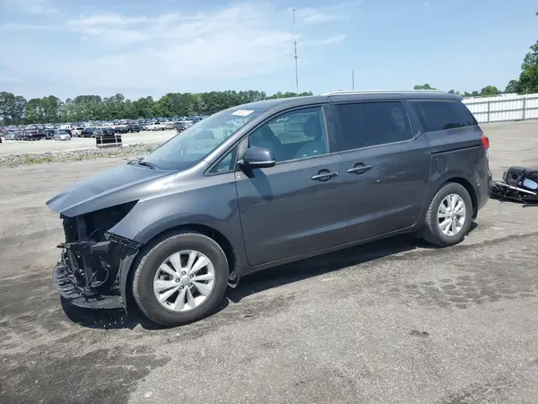 KNDMB5C14J6363168 2018 KIA SEDONA - Image 1