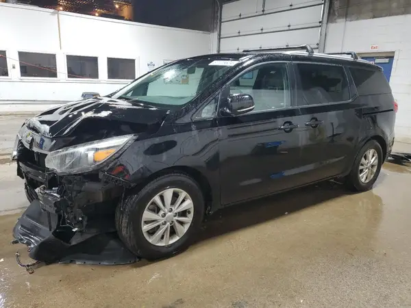 KNDMB5C14J6372551 2018 KIA SEDONA - Image 1