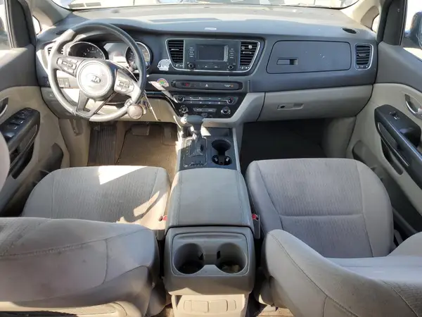 KNDMB5C14J6381962 2018 KIA SEDONA - Image 8