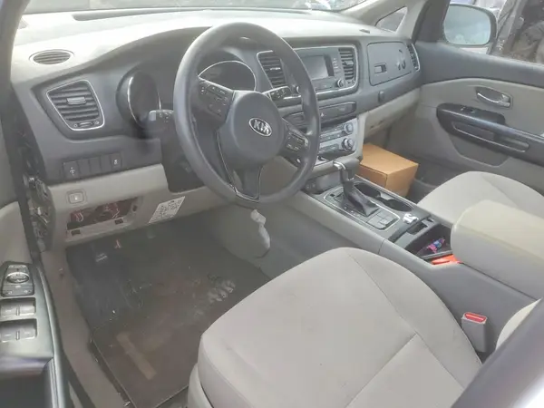 KNDMB5C14J6389379 2018 KIA SEDONA - Image 8