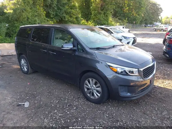 KNDMB5C14J6390001 2018 KIA SEDONA
