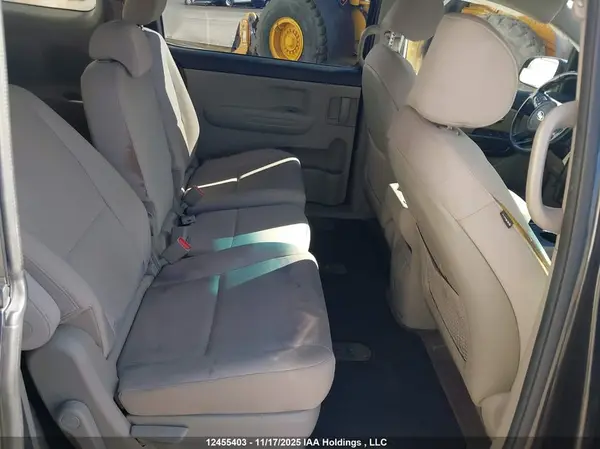 KNDMB5C14K6452675 2019 KIA SEDONA - Image 8