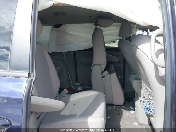 KNDMB5C14K6462557 2019 KIA SEDONA - Image 8