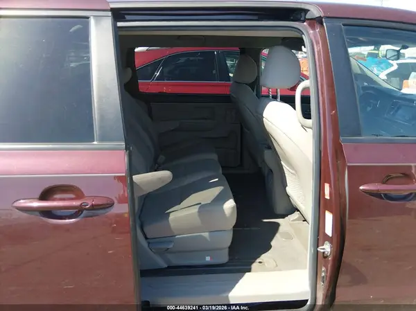 KNDMB5C14K6533501 2019 KIA SEDONA - Image 8