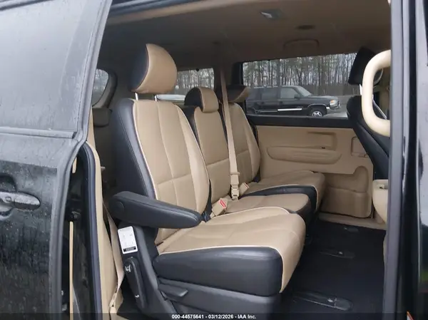 KNDMB5C14K6538181 2019 KIA SEDONA - Image 8