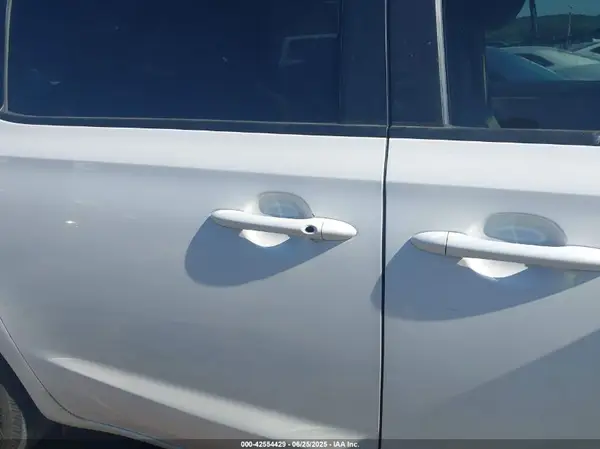 KNDMB5C14K6539623 2019 KIA SEDONA - Image 8