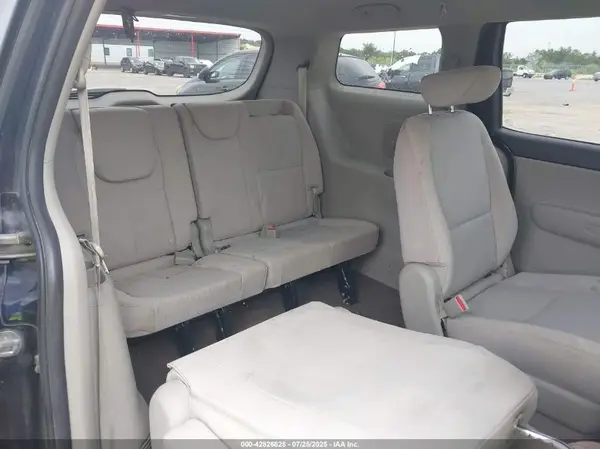 KNDMB5C14K6540576 2019 KIA SEDONA - Image 8