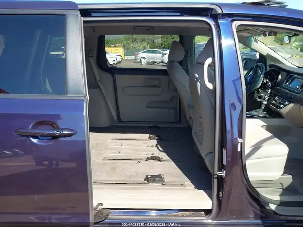 KNDMB5C14L6593456 2020 KIA SEDONA - Image 8