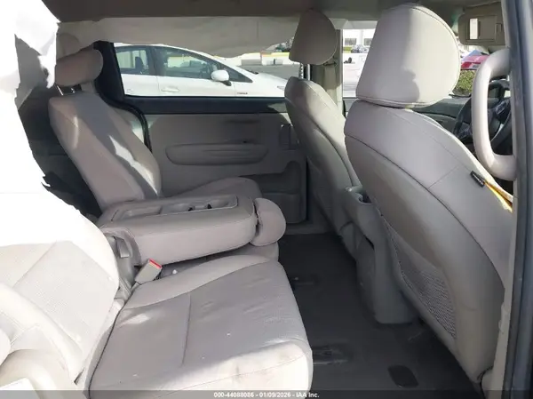 KNDMB5C14M6673051 2021 KIA SEDONA - Image 8