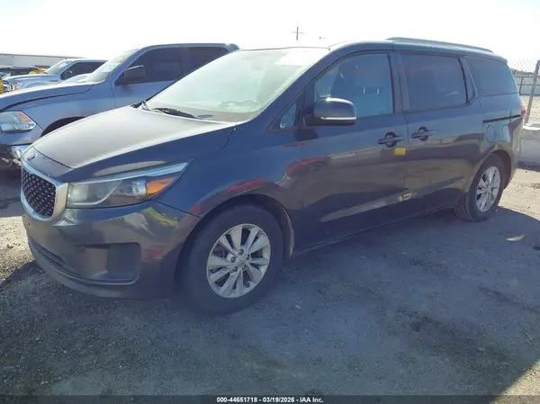 KNDMB5C15G6081954 2016 KIA SEDONA - Image 2