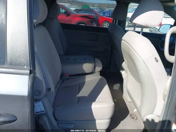 KNDMB5C15G6081954 2016 KIA SEDONA - Image 8