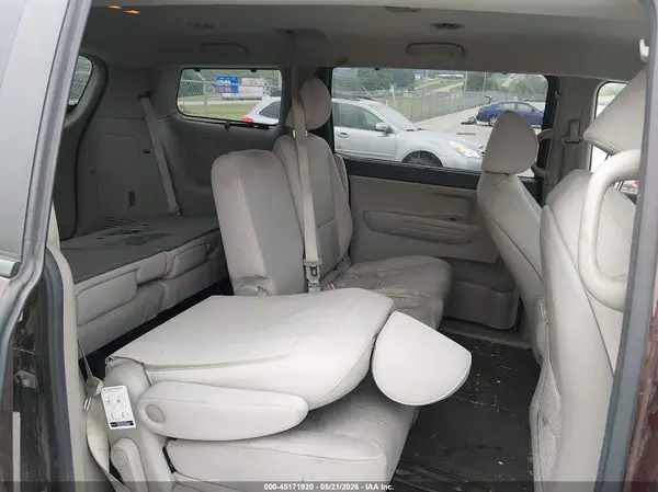 KNDMB5C15G6085633 2016 KIA SEDONA - Image 8