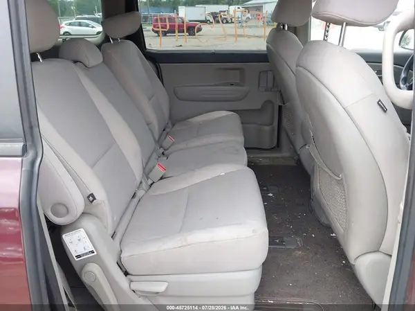 KNDMB5C15G6085776 2016 KIA SEDONA - Image 8
