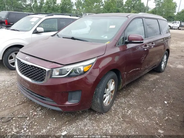 KNDMB5C15G6085843 2016 KIA SEDONA - Image 2