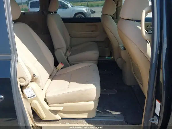 KNDMB5C15G6094025 2016 KIA SEDONA - Image 8