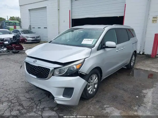 KNDMB5C15G6095269 2016 KIA SEDONA - Image 2