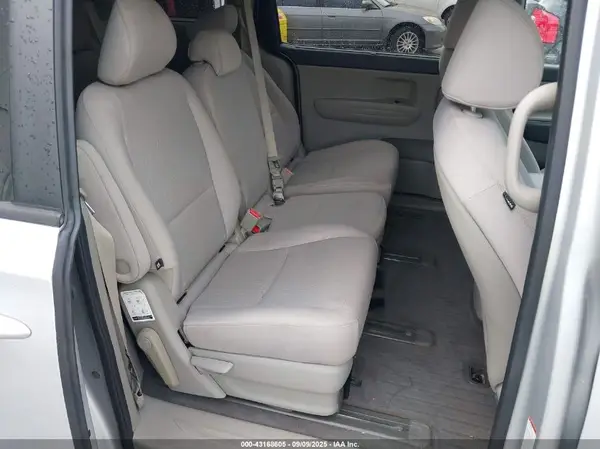 KNDMB5C15G6095269 2016 KIA SEDONA - Image 8
