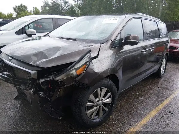 KNDMB5C15G6105024 2016 KIA SEDONA - Image 2