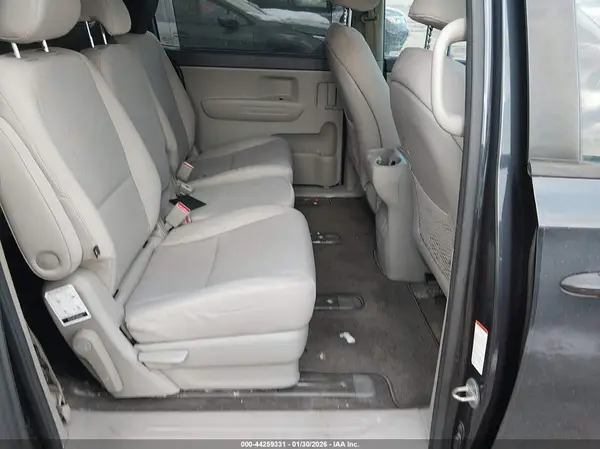 KNDMB5C15G6116170 2016 KIA SEDONA - Image 8