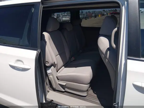 KNDMB5C15G6119568 2016 KIA SEDONA - Image 8