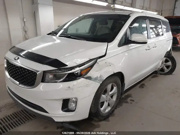 KNDMB5C15G6122678 2016 KIA SEDONA - Image 2