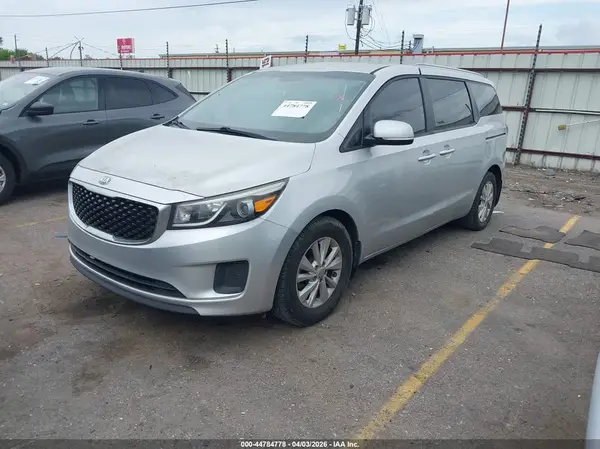 KNDMB5C15G6124396 2016 KIA SEDONA - Image 2