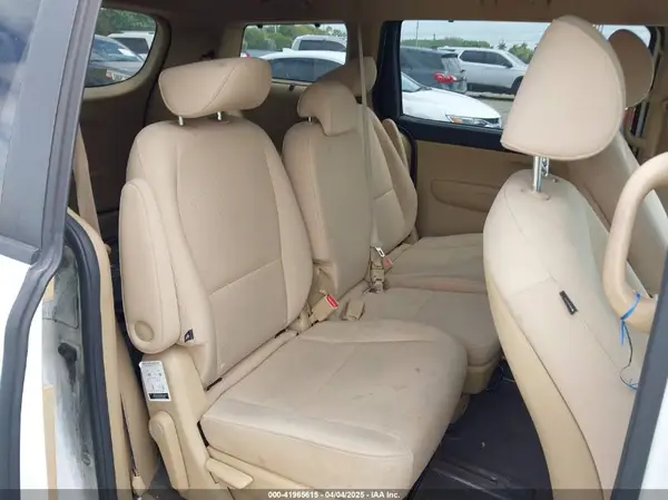 KNDMB5C15G6132532 2016 KIA SEDONA - Image 8