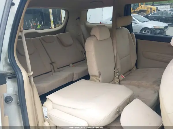 KNDMB5C15G6142865 2016 KIA SEDONA - Image 8