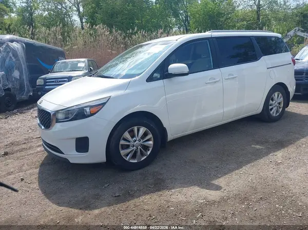 KNDMB5C15G6146589 2016 KIA SEDONA - Image 2
