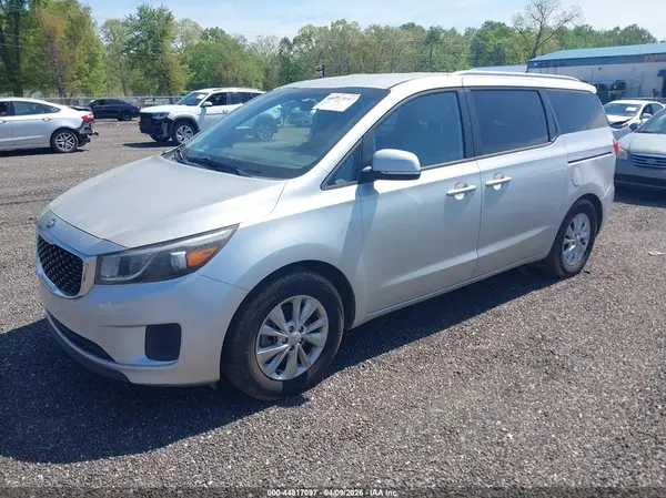 KNDMB5C15G6163229 2016 KIA SEDONA - Image 2