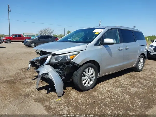 KNDMB5C15G6163232 2016 KIA SEDONA - Image 2
