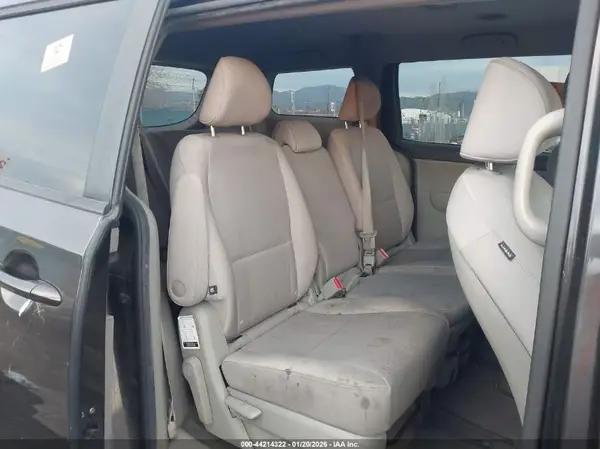 KNDMB5C15G6167913 2016 KIA SEDONA - Image 8