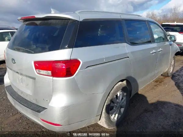 KNDMB5C15G6168396 2016 KIA SEDONA - Image 8
