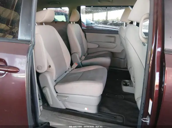 KNDMB5C15G6200196 2016 KIA SEDONA - Image 8