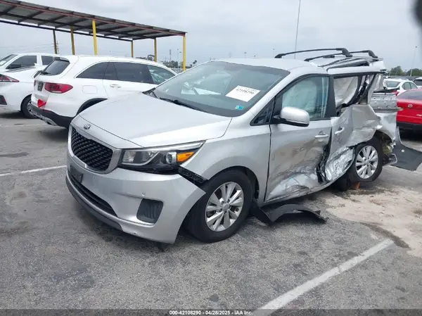 KNDMB5C15G6209769 2016 KIA SEDONA - Image 2