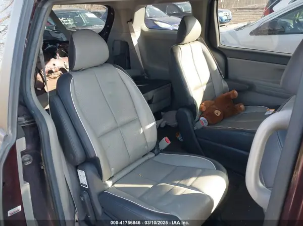 KNDMB5C15G6210016 2016 KIA SEDONA - Image 8