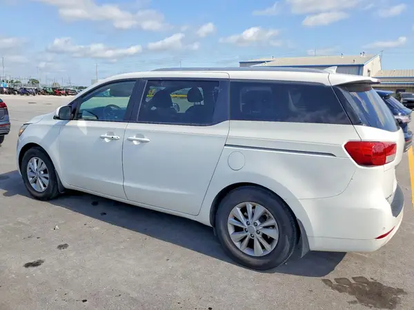 KNDMB5C15G6217239 2016 KIA SEDONA - Image 2