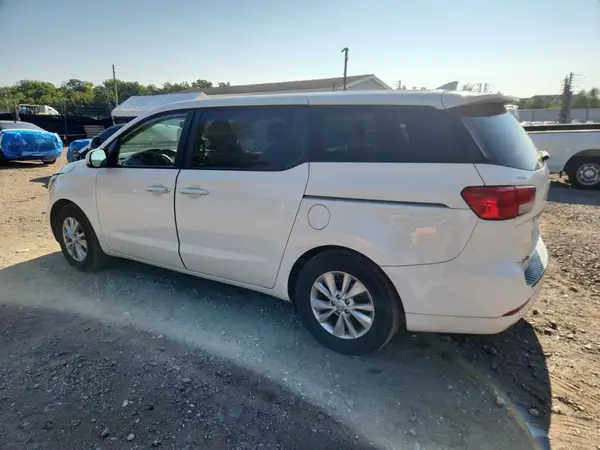 KNDMB5C15H6219381 2017 KIA SEDONA - Image 2