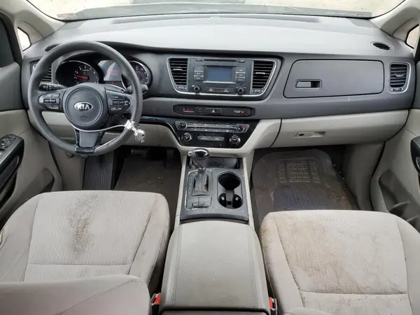 KNDMB5C15H6226198 2017 KIA SEDONA - Image 8