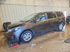 KNDMB5C15H6228713 2017 KIA SEDONA
