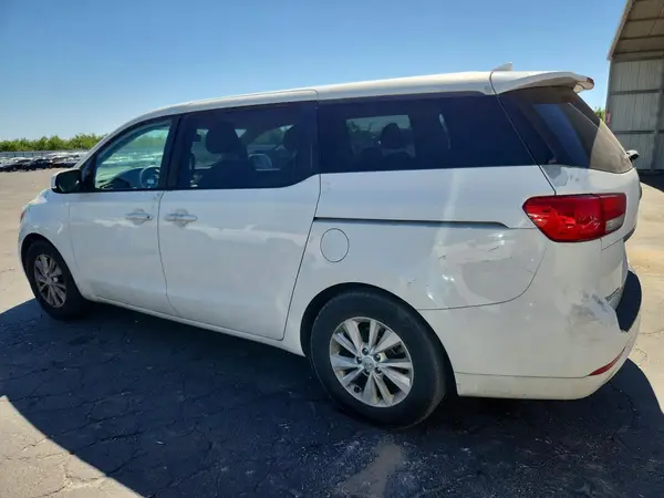 KNDMB5C15H6230901 2017 KIA SEDONA - Image 2