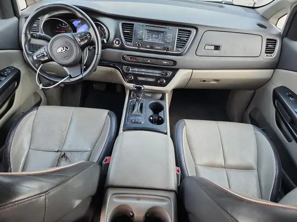 KNDMB5C15H6239145 2017 KIA SEDONA - Image 8