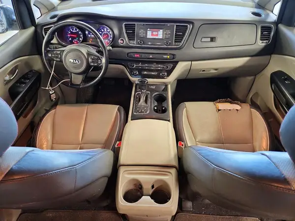 KNDMB5C15H6240294 2017 KIA SEDONA - Image 8