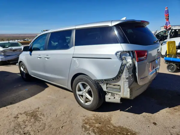 KNDMB5C15H6241266 2017 KIA SEDONA - Image 2