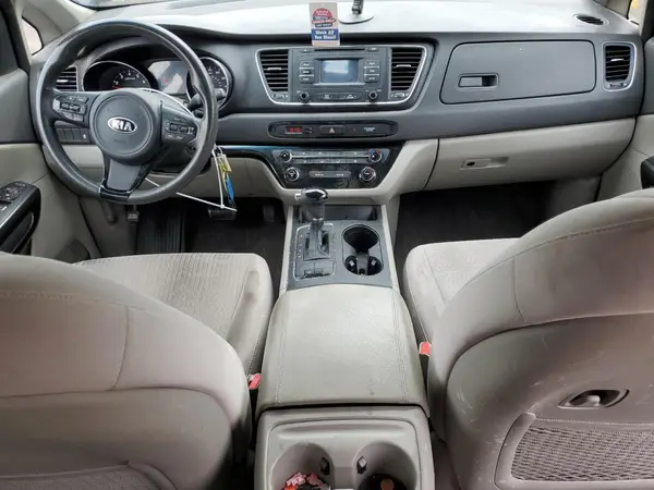 KNDMB5C15H6243826 2017 KIA SEDONA - Image 8