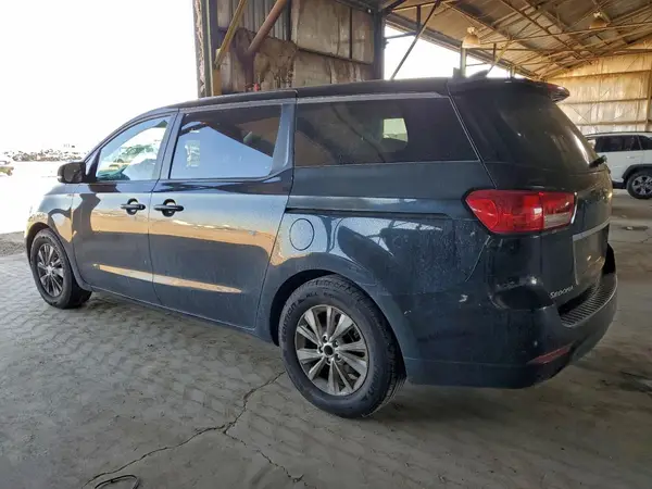 KNDMB5C15H6243843 2017 KIA SEDONA - Image 2